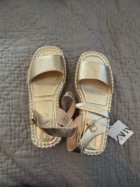 NWT Zara Girls Metallic Gold Espadrille Sandals - size 37